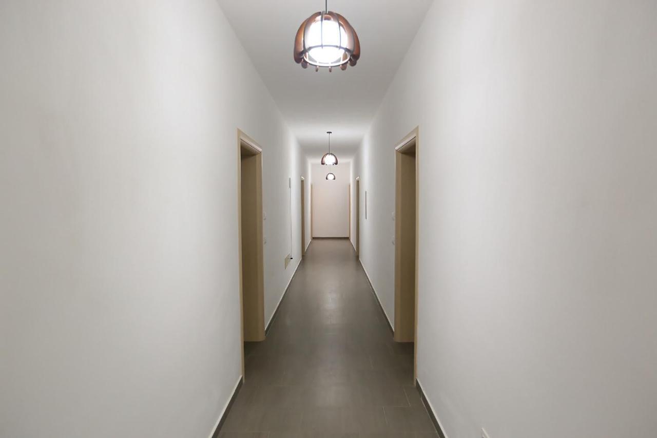 Jaho Hotel *