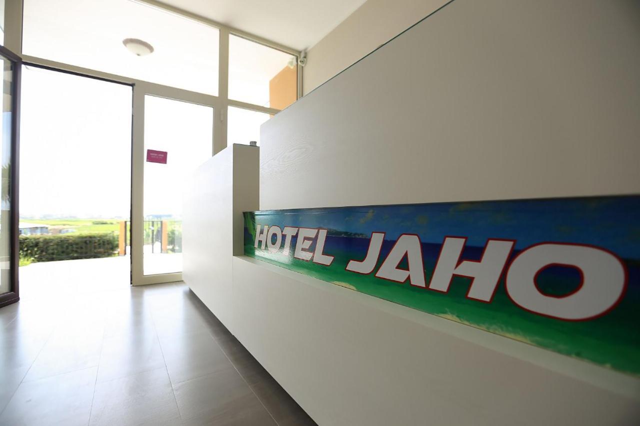 Jaho *