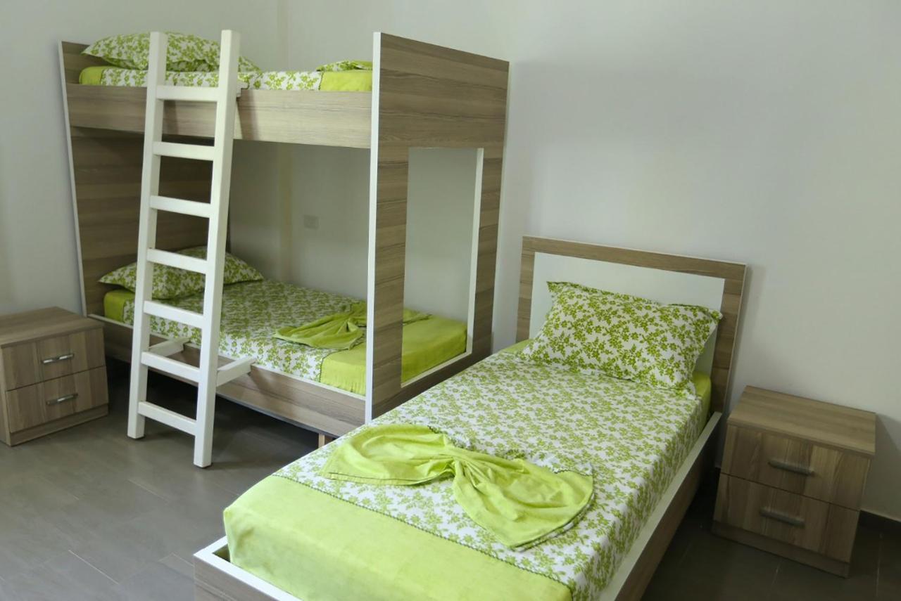 Jaho Hotel *