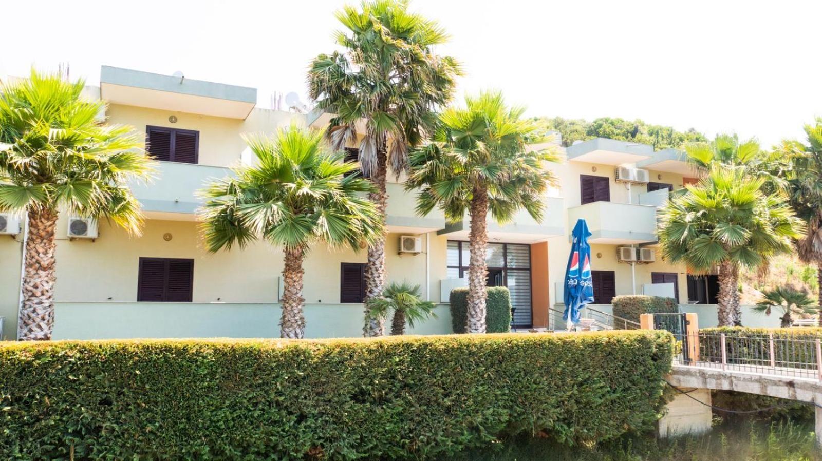 Jaho Hotel